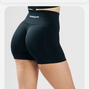 Alphalete amplify shorts